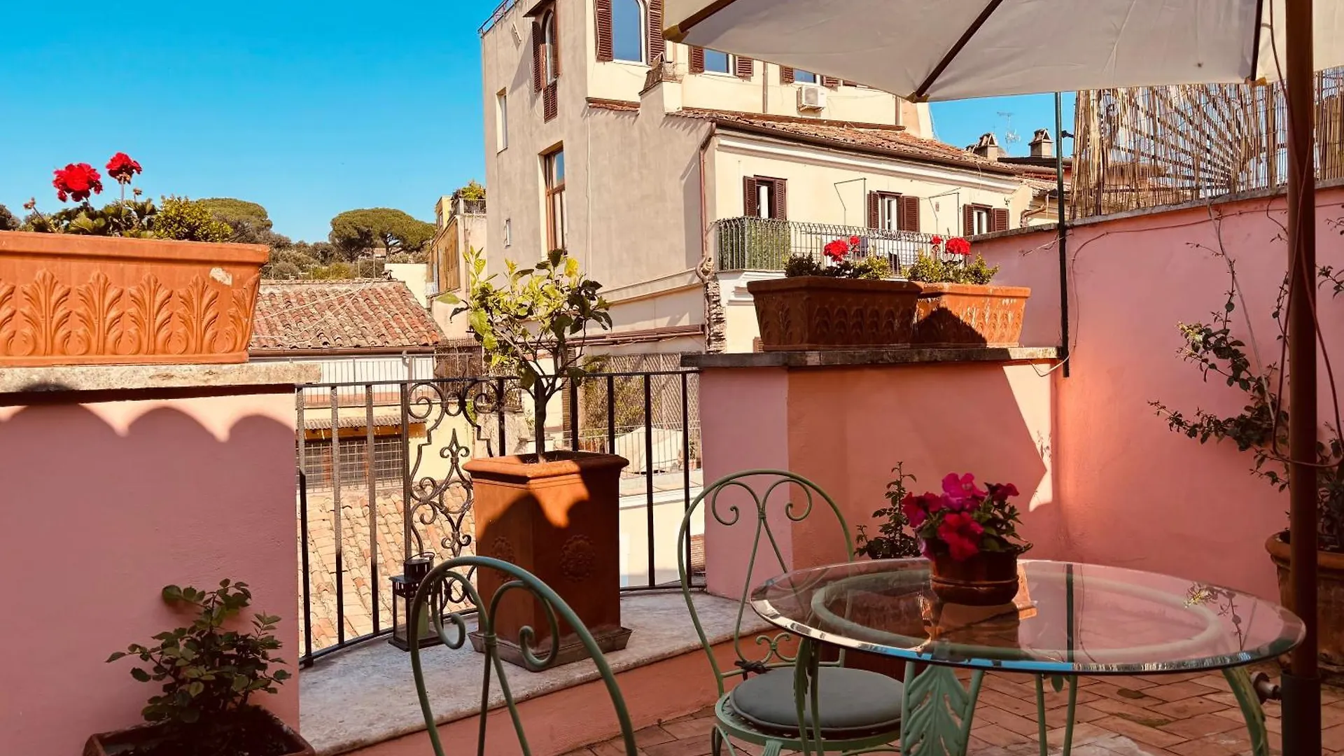 Apartment Paradiso Borgia Rome Italy